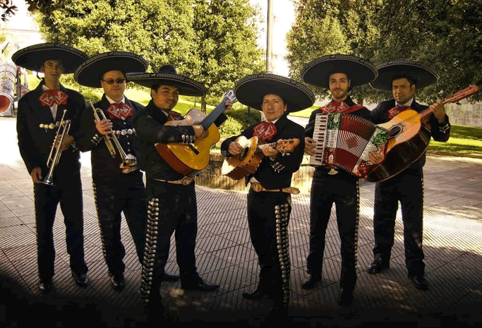 Mariachi en Plaza