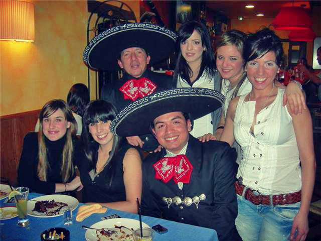 Mariachi con Fans